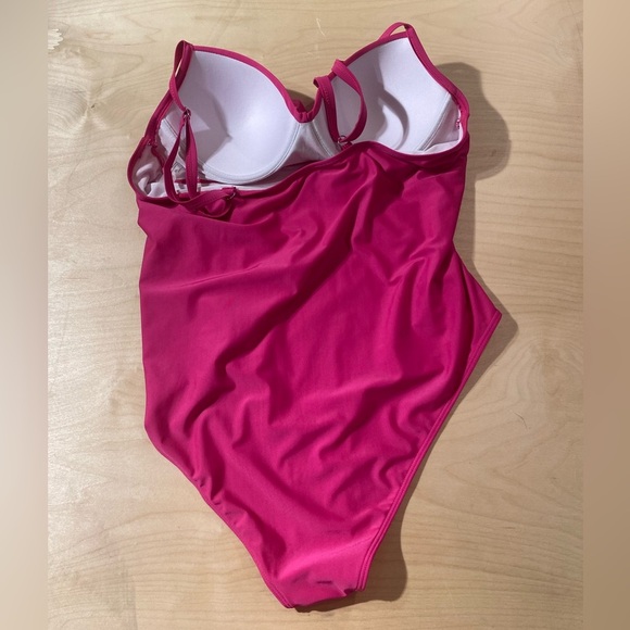 One Piece Swimsuit 4XL (JI) - Picture 8 of 11